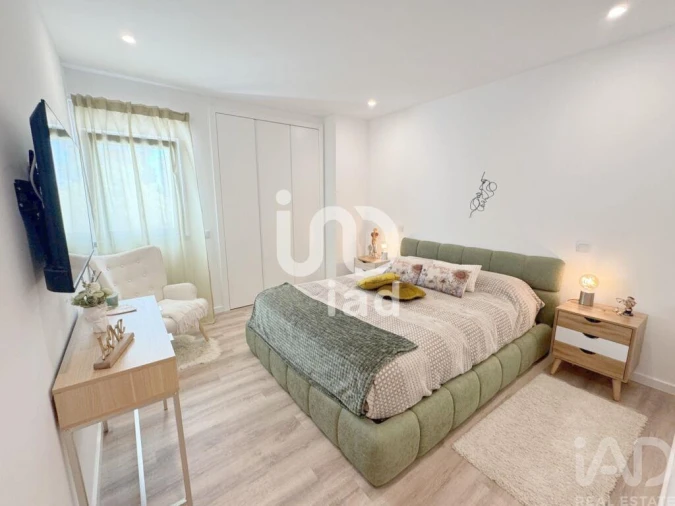 Apartamento T3 para Venda em Quelfes Foto 21