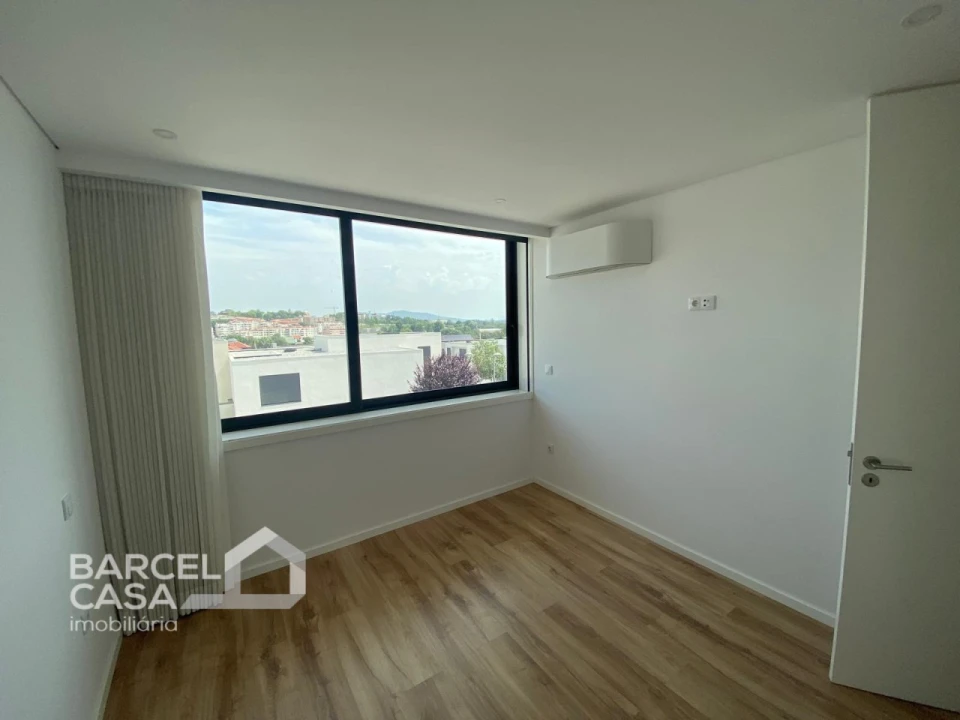 Moradia T3 para Venda em Barcelinhos Foto 24