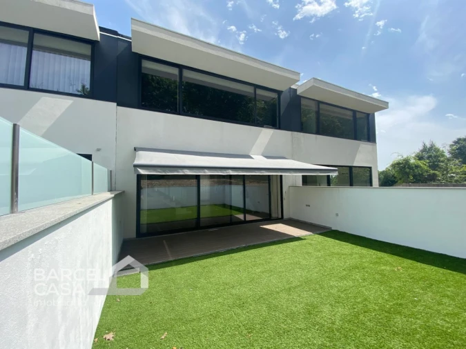 Moradia T3 para Venda em Barcelinhos Foto 3