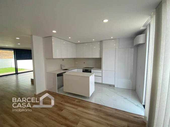 Moradia T3 para Venda em Barcelinhos Foto 10