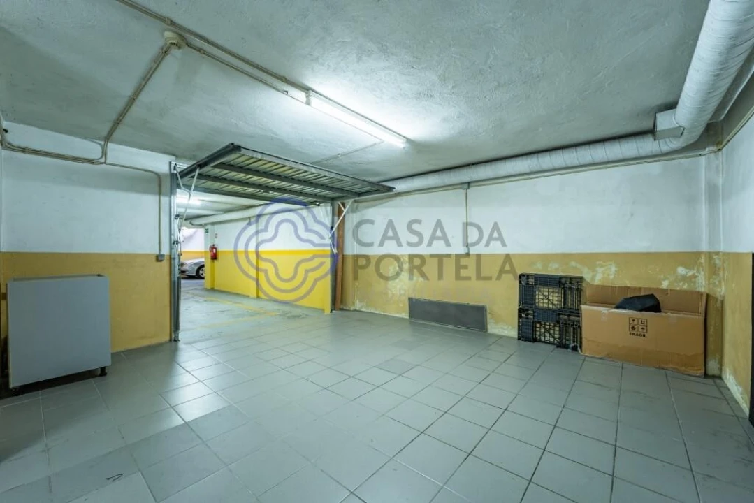 Apartamento T3 para Venda em Canelas Foto 31