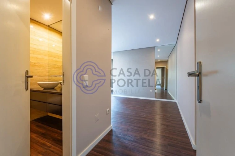 Apartamento T3 para Venda em Canelas Foto 23