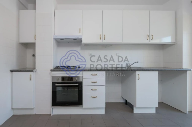 Apartamento T3 para Venda em Cadaval e Pêro Moniz Foto 17