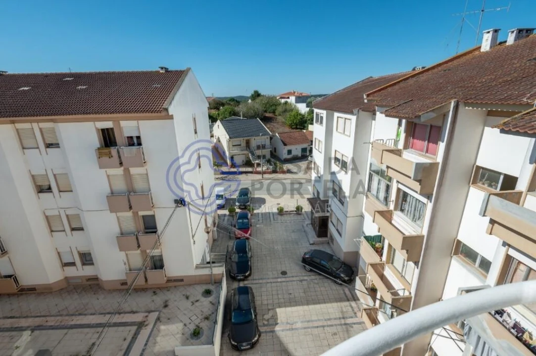 Apartamento T3 para Venda em Cadaval e Pêro Moniz Foto 12