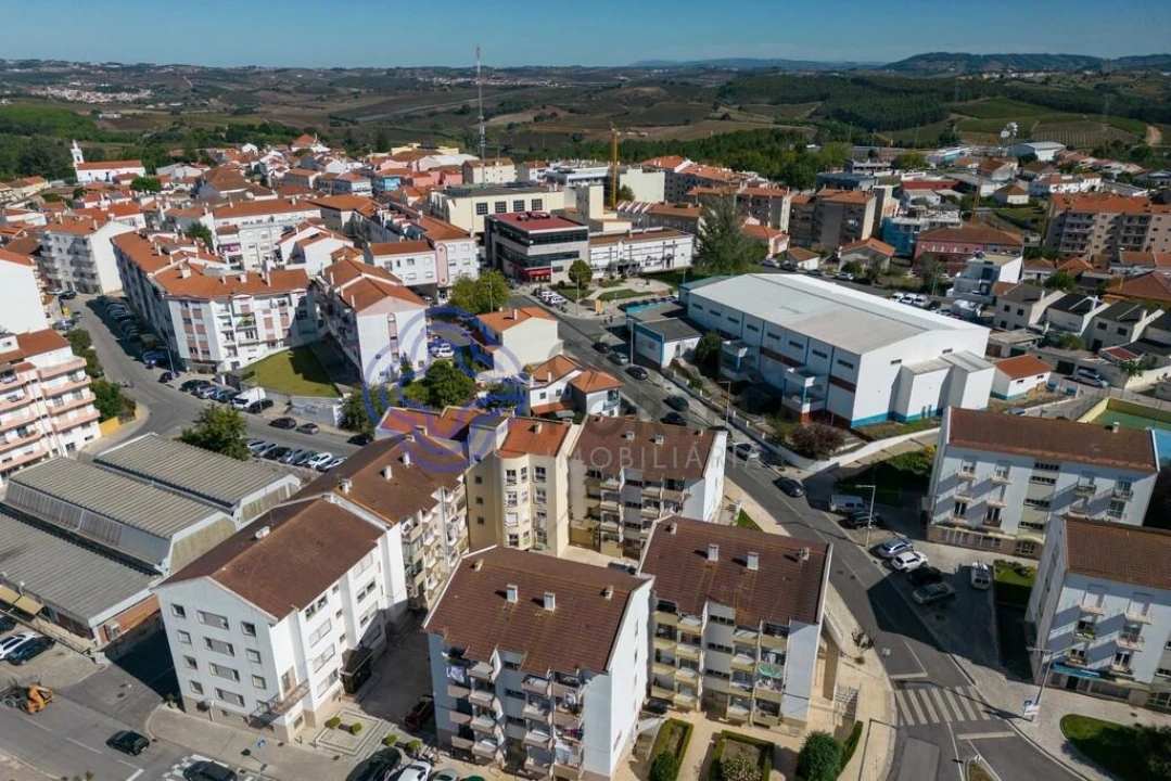 Apartamento T3 para Venda em Cadaval e Pêro Moniz Foto 2