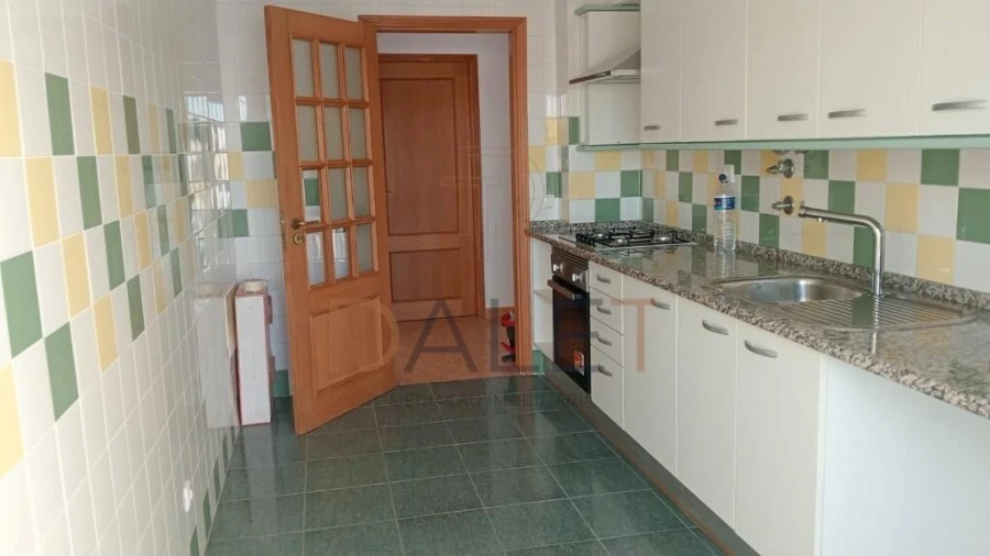 Apartamento T3 para Venda em Azambuja