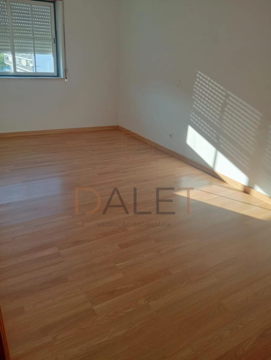 Apartamento T3 para Venda em Azambuja Foto 18