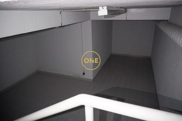 Loja para Arrendamento em Lourosa Foto 4