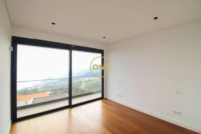 Moradia T3 para Venda em Santa Cruz