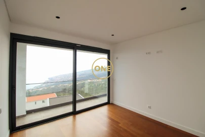 Moradia T3 para Venda em Santa Cruz