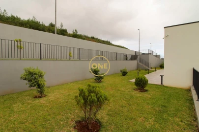 Moradia T3 para Venda em Santa Cruz