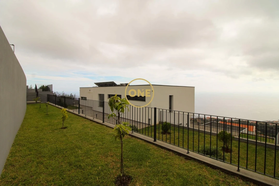 Moradia T3 para Venda em Santa Cruz Foto 41