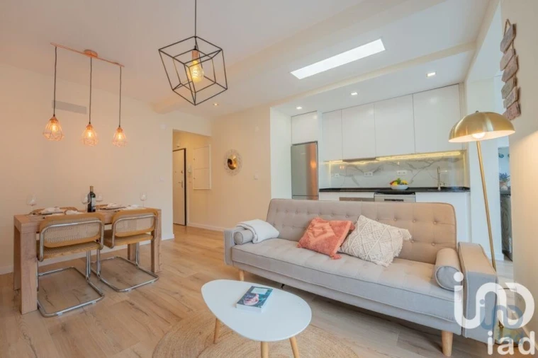 Apartamento T2 para Venda em Algés, Linda-A-Velha e Cruz Quebrada-Dafundo Foto 3