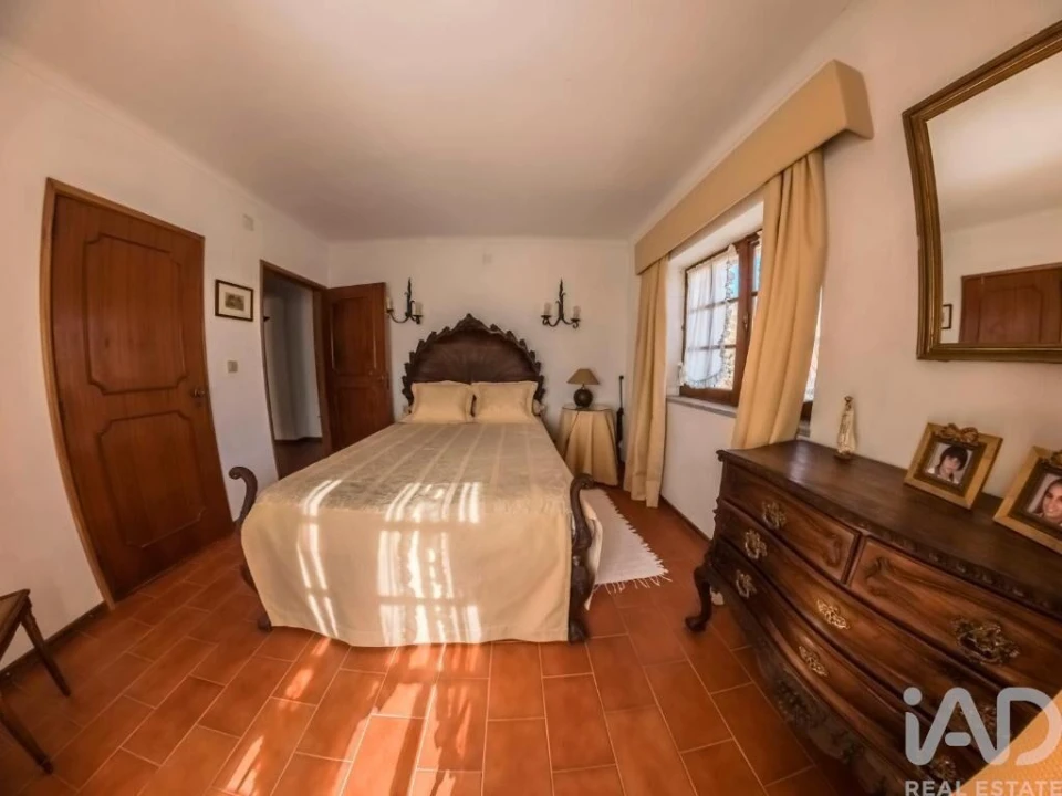 Moradia T4 para Venda em Meirinhos Foto 24