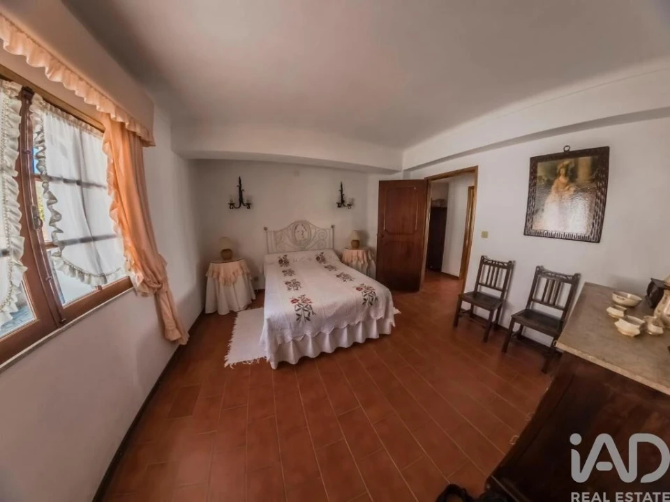 Moradia T4 para Venda em Meirinhos Foto 23