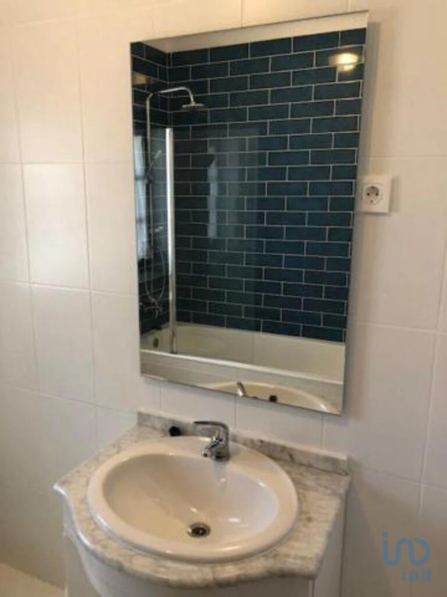 Moradia T4 para Venda em Meirinhos Foto 11