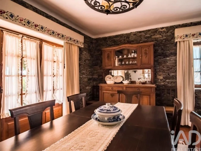 Moradia T4 para Venda em Meirinhos Foto 21