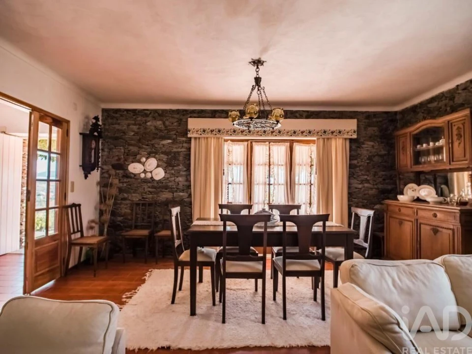 Moradia T4 para Venda em Meirinhos Foto 18