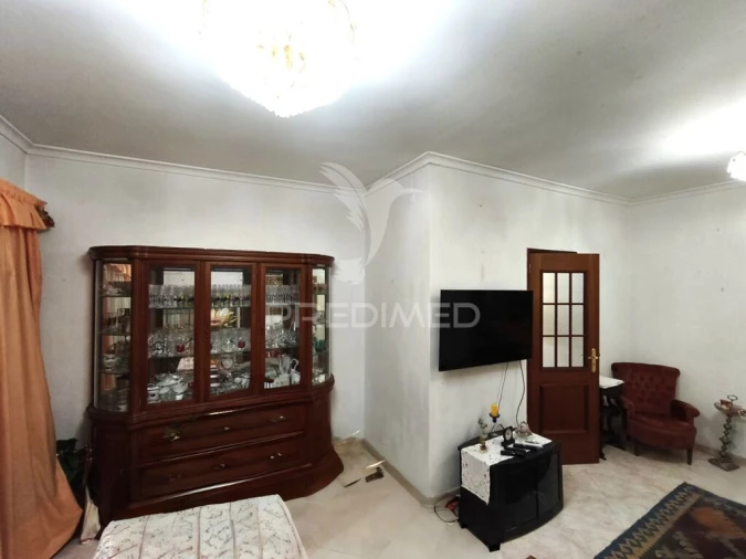 Apartamento T2 para Venda em Alfragide Foto 5