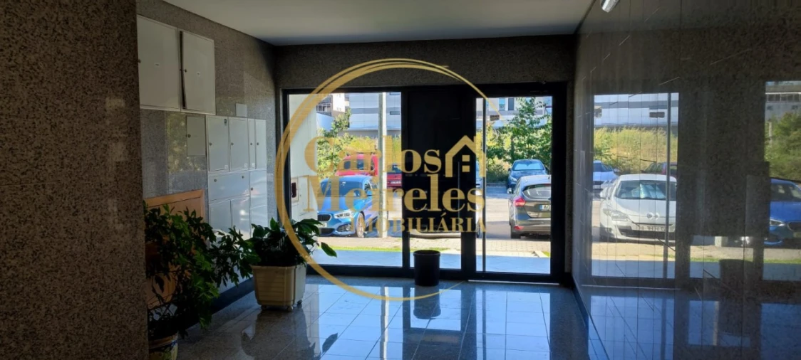 Apartamento T1 para Venda em Vila Verde e Barbudo Foto 5