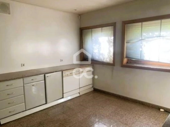 Moradia T4 para Venda em Azurem Foto 7