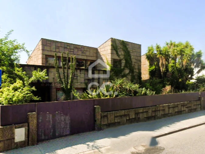 Moradia T4 para Venda em Azurem Foto 2