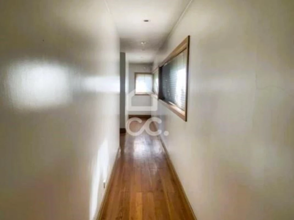 Moradia T4 para Venda em Azurem Foto 6