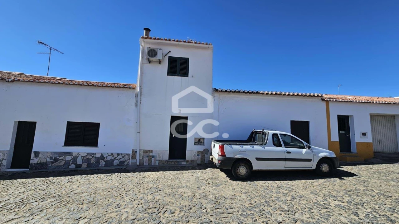 Moradia T2 para Venda em Baleizão Foto 2