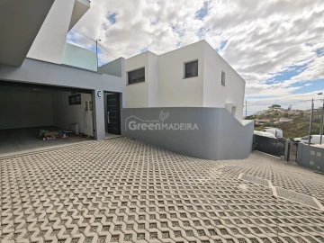 Moradia T3 para Venda em Santo Antonio