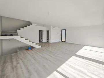 Moradia T3 para Venda em Santo Antonio