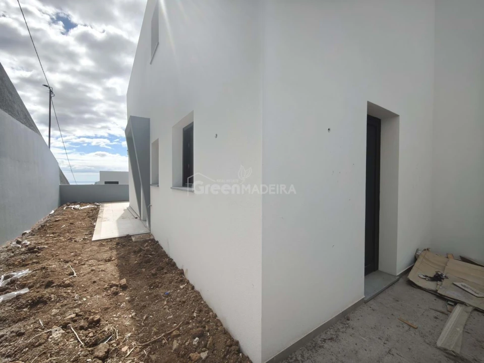 Moradia T3 para Venda em Santo Antonio Foto 35
