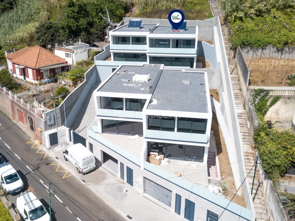 Moradia T3 para Venda em Santo Antonio Foto 4