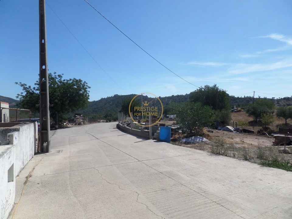 Moradia T2 para Venda em Salir Foto 24