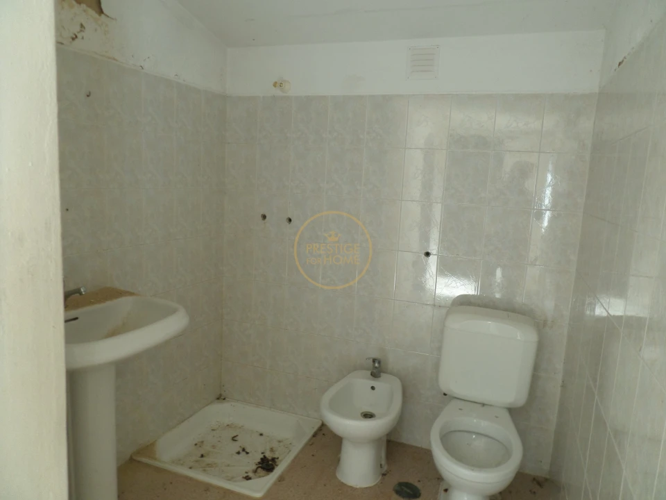 Moradia T2 para Venda em Salir Foto 10