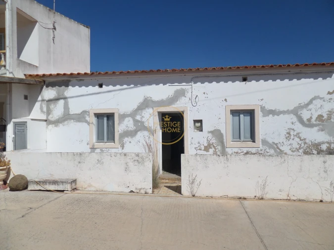 Moradia T2 para Venda em Salir Foto 3