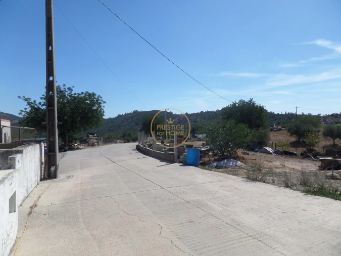 Moradia T2 para Venda em Salir Foto 24