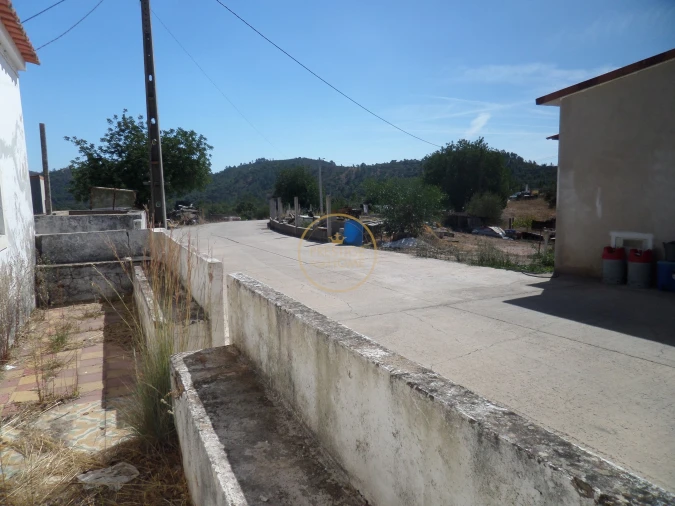 Moradia T2 para Venda em Salir Foto 14