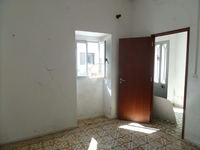 Moradia T2 para Venda em Salir Foto 7