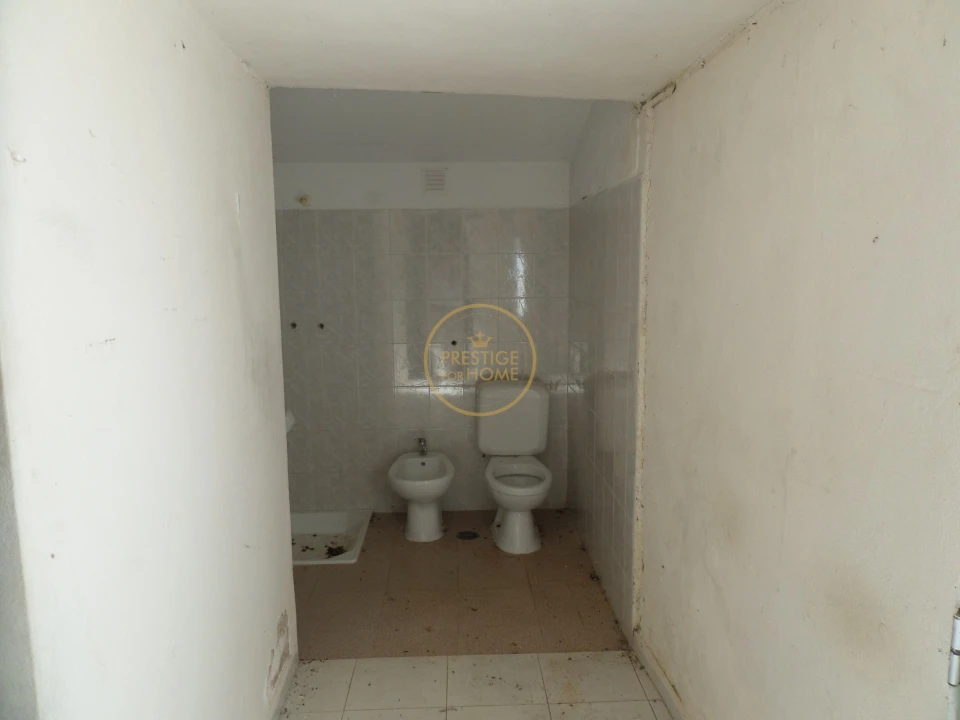 Moradia T2 para Venda em Salir Foto 18