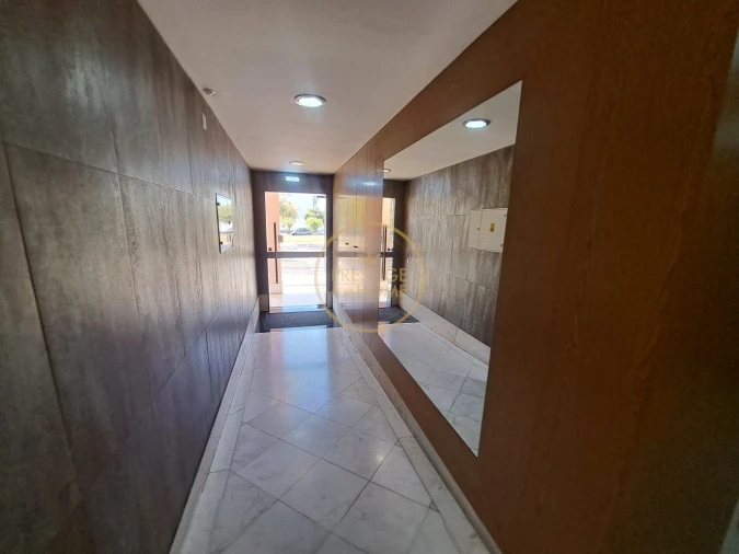 Apartamento T2 para Venda em Loule (São Clemente) Foto 8