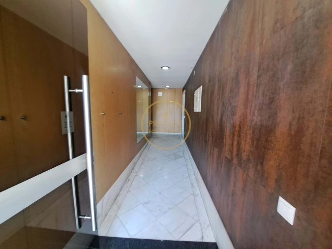 Apartamento T2 para Venda em Loule (São Clemente) Foto 9