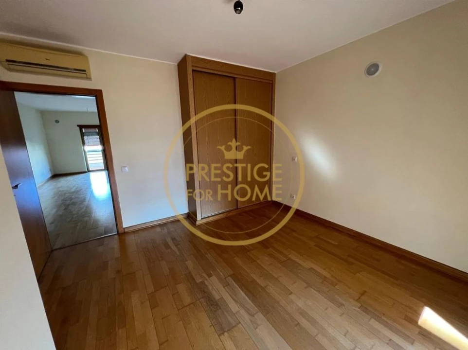 Apartamento T2 para Venda em Loule (São Clemente) Foto 11