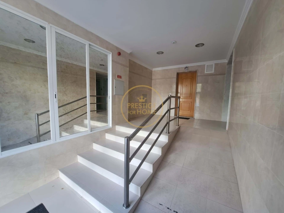 Apartamento T2 para Venda em Loule (São Clemente) Foto 8