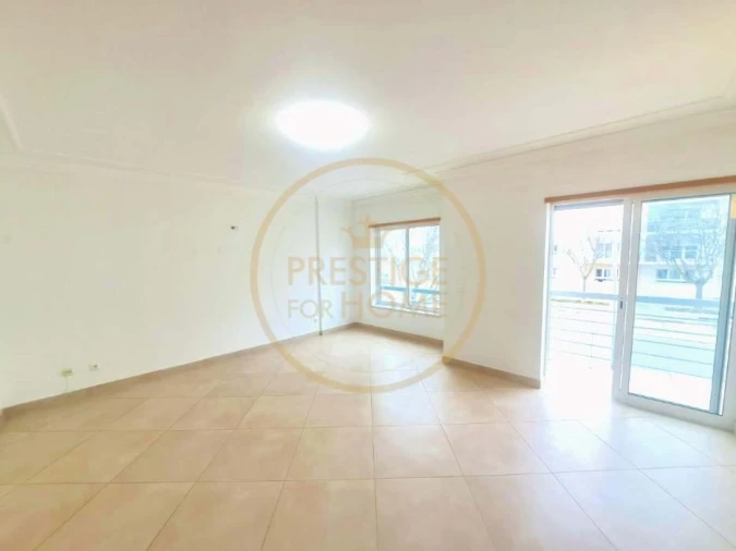 Apartamento T2 para Venda em Loule (São Clemente) Foto 4
