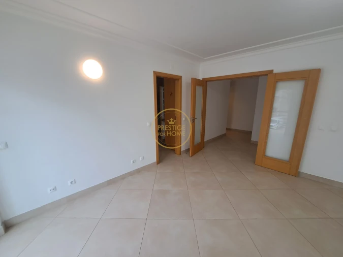 Apartamento T2 para Venda em Loule (São Clemente) Foto 13