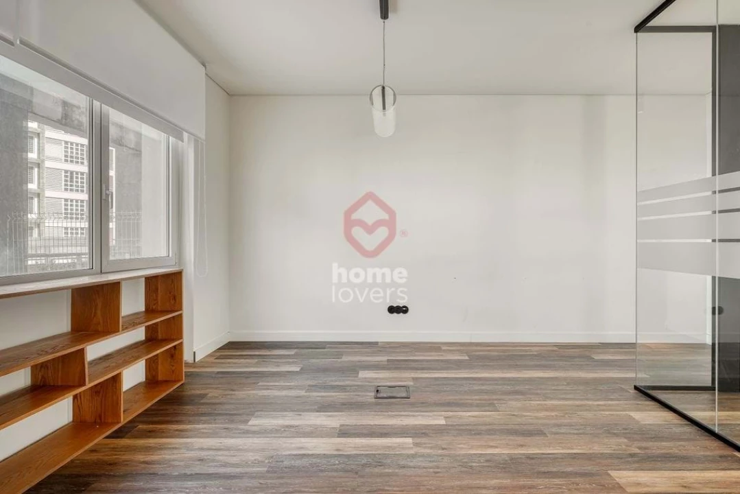 Negócio para Arrendamento em São Domingos de Benfica Foto 6