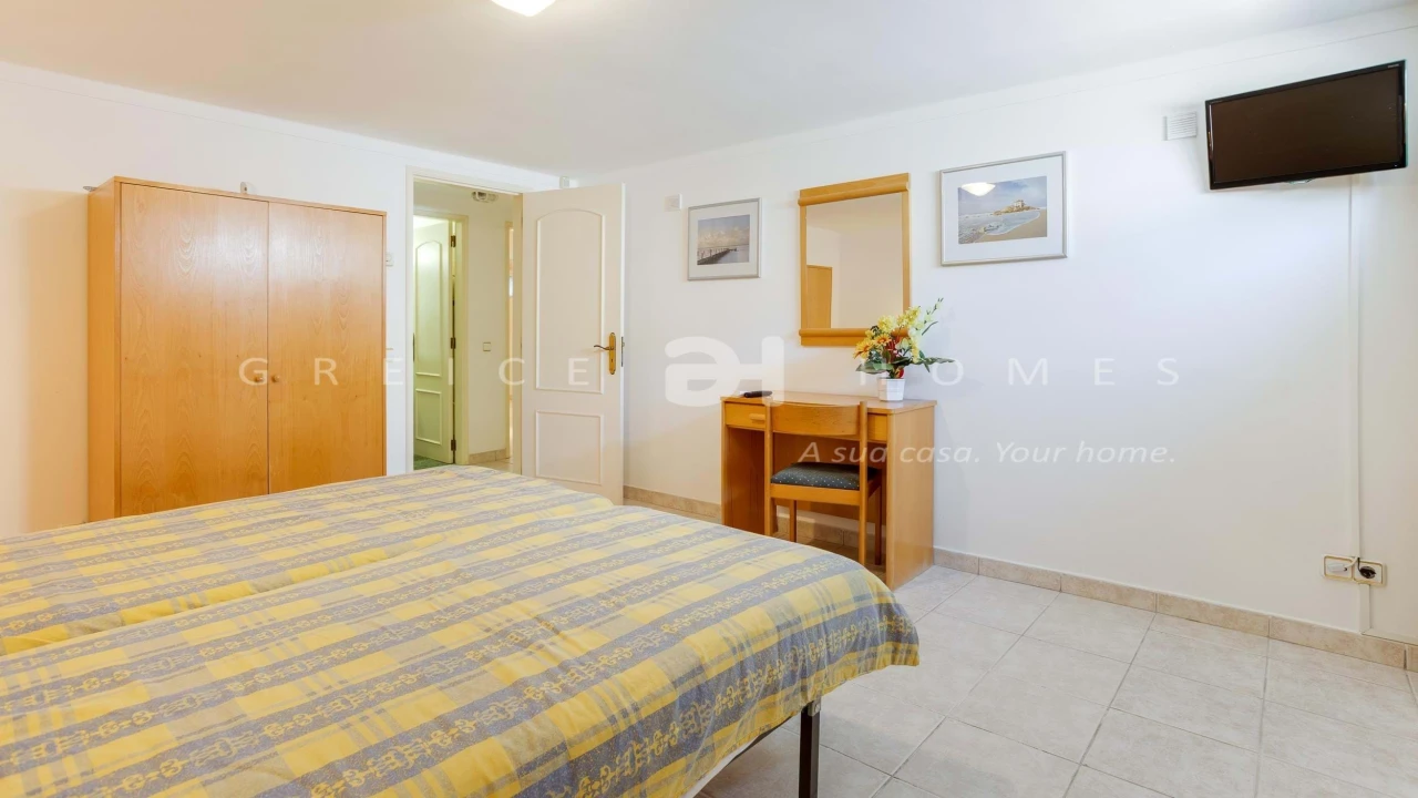 Moradia T4 para Arrendamento em Quarteira Foto 29