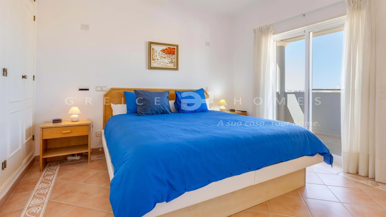 Moradia T4 para Arrendamento em Quarteira Foto 19