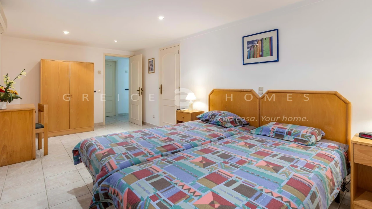 Moradia T4 para Arrendamento em Quarteira Foto 32