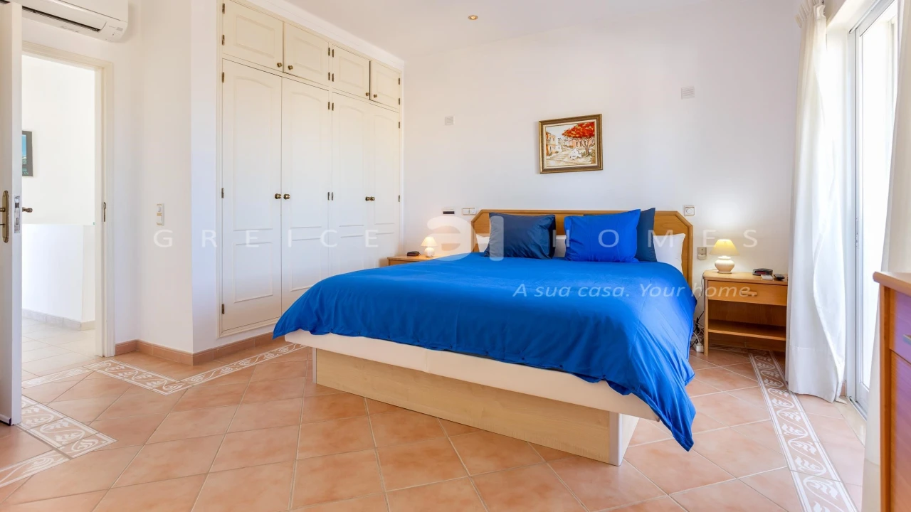 Moradia T4 para Arrendamento em Quarteira Foto 20